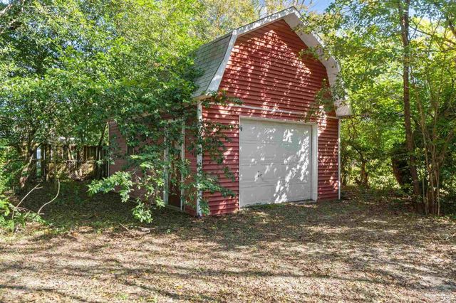 16 Linda St, Pensacola, FL 32506