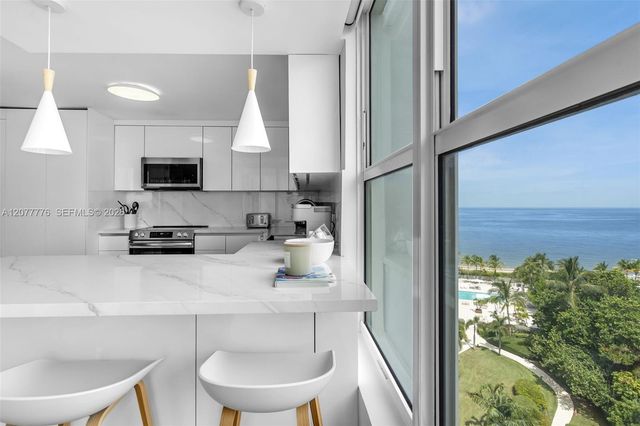 607 Ocean Drive 10K, Key Biscayne, FL 33149