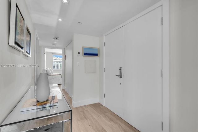 607 Ocean Drive 10K, Key Biscayne, FL 33149