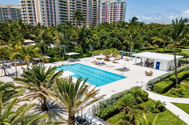 607 Ocean Drive 10K, Key Biscayne, FL 33149