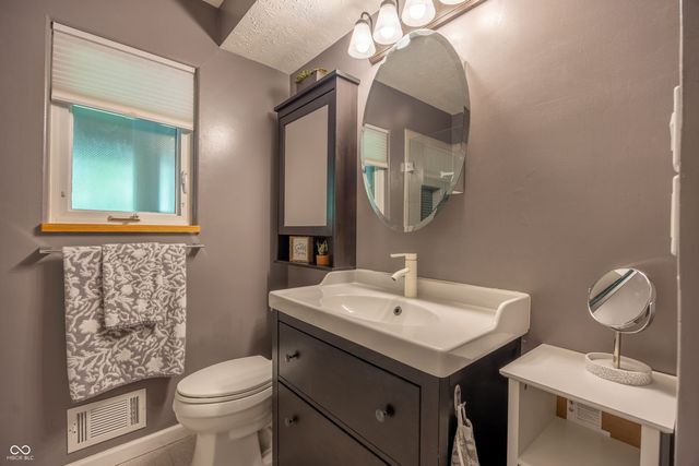 4009 E 57th, Indianapolis, IN 46220