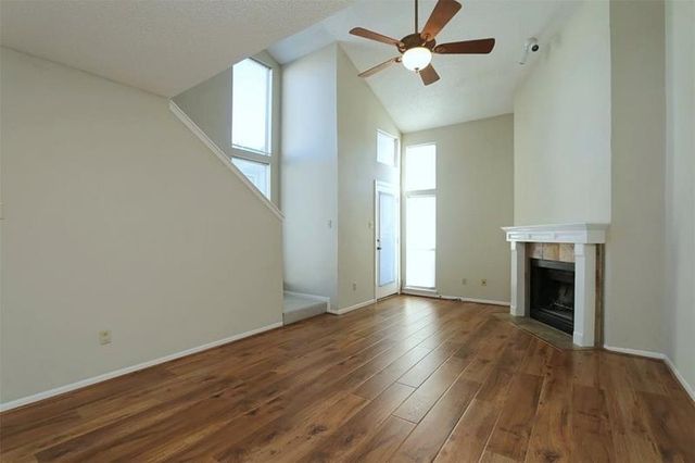 10855 Meadowglen Lane 732, Houston, TX 77042