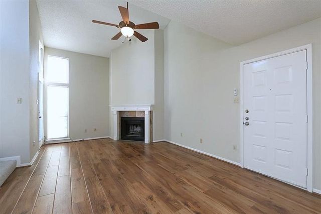 10855 Meadowglen Lane 732, Houston, TX 77042