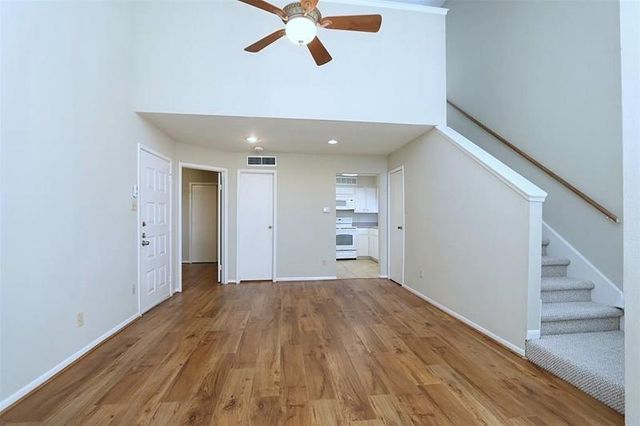 10855 Meadowglen Lane 732, Houston, TX 77042