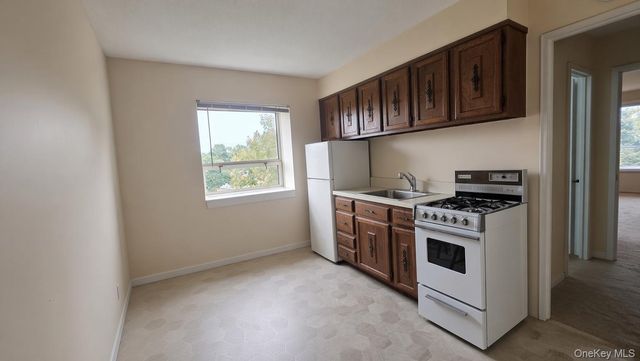1523 Central Park 8F, Yonkers, NY 10710