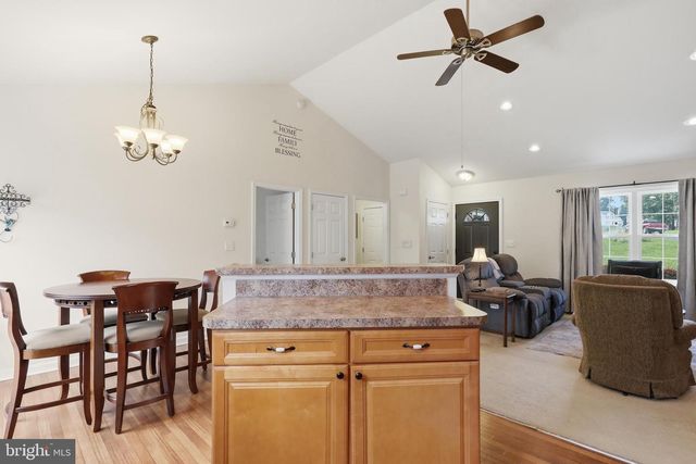 3 LURE CT, Inwood, WV 25428