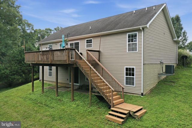 3 LURE CT, Inwood, WV 25428