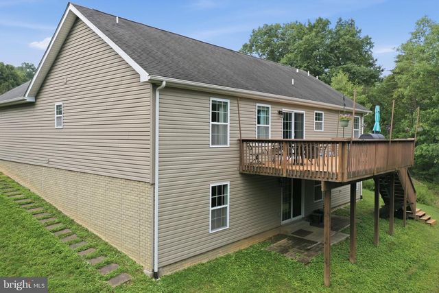 3 LURE CT, Inwood, WV 25428