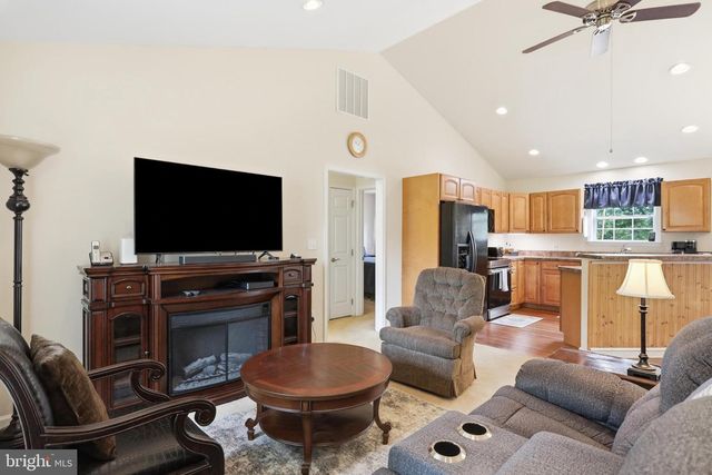 3 LURE CT, Inwood, WV 25428