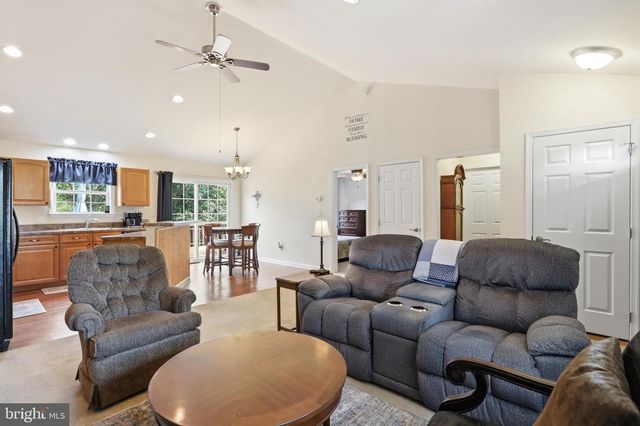 3 LURE CT, Inwood, WV 25428