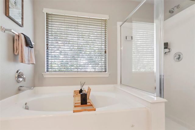 418 Folk Crest Lane, Dickinson, TX 77539