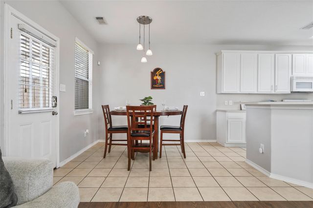 418 Folk Crest Lane, Dickinson, TX 77539