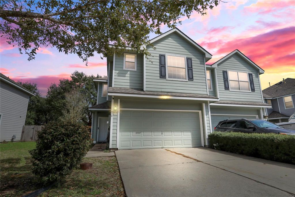 418 Folk Crest Lane, Dickinson, TX 77539
