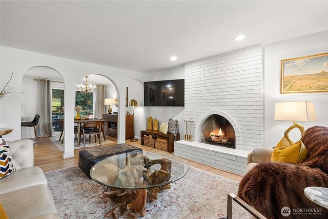 16704 188th Place NE, Woodinville, WA 98072