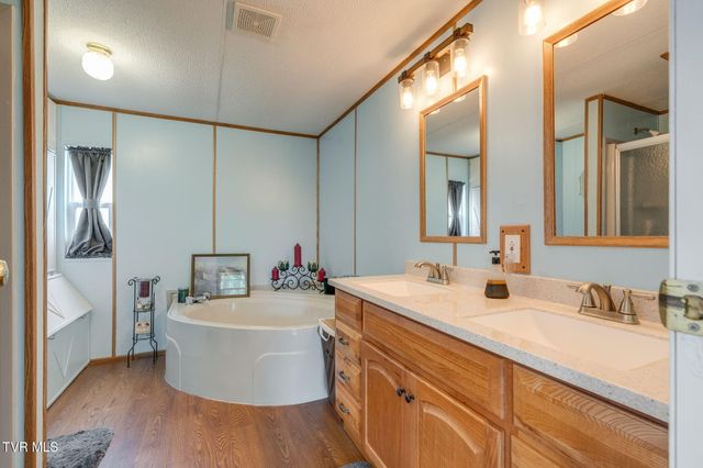954 Longs Bend Road, Rogersville, TN 37857