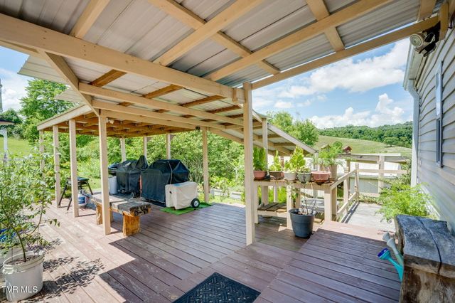 954 Longs Bend Road, Rogersville, TN 37857