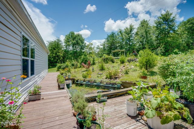 954 Longs Bend Road, Rogersville, TN 37857