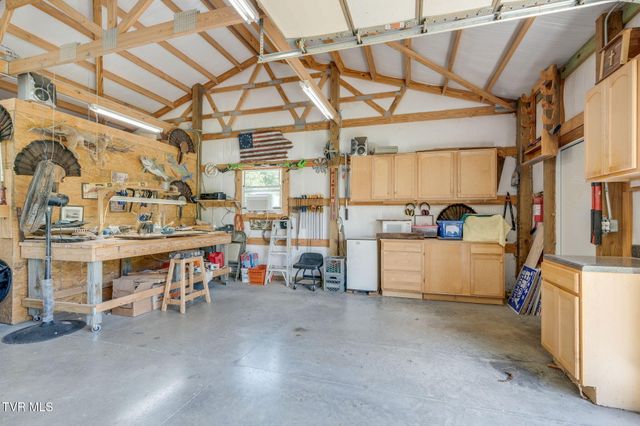 954 Longs Bend Road, Rogersville, TN 37857