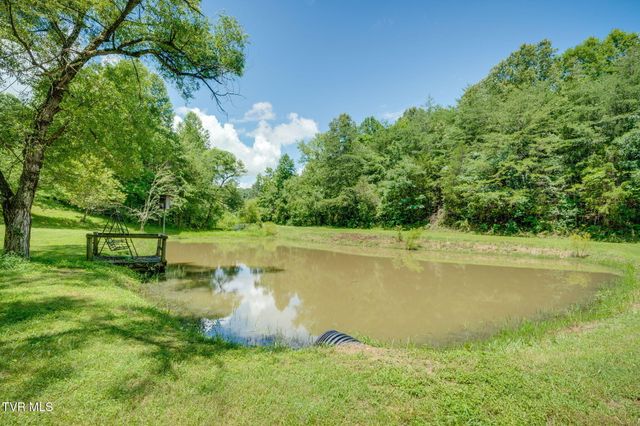 954 Longs Bend Road, Rogersville, TN 37857