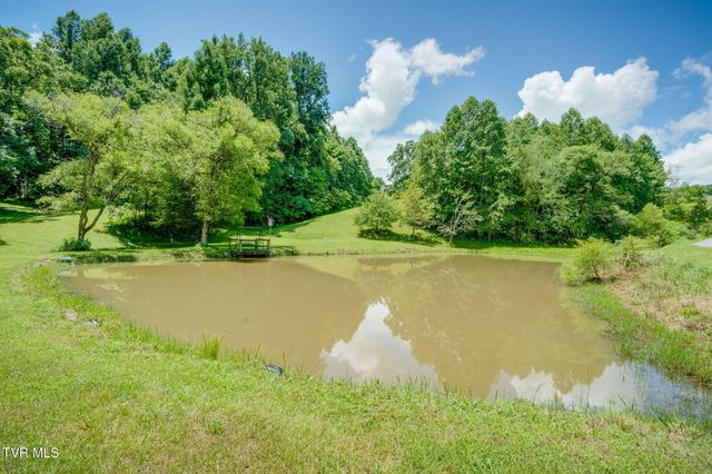 954 Longs Bend Road, Rogersville, TN 37857