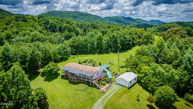 954 Longs Bend Road, Rogersville, TN 37857