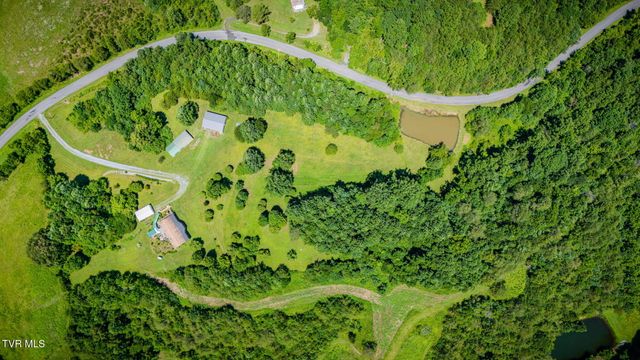 954 Longs Bend Road, Rogersville, TN 37857