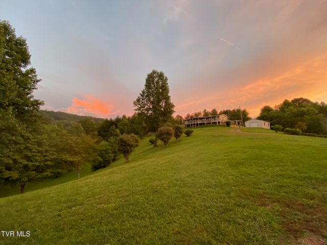 954 Longs Bend Road, Rogersville, TN 37857