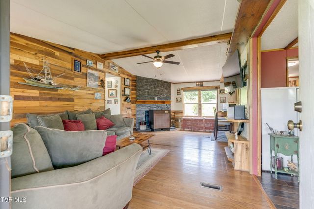954 Longs Bend Road, Rogersville, TN 37857
