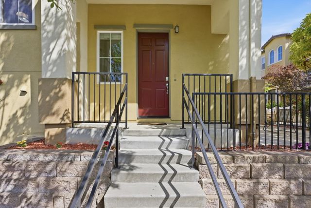 500 San Jorge Terrace, Sunnyvale, CA 94089