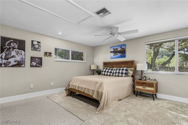 2563 Weeks AVE, Naples, FL 34112