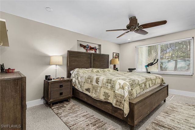 2563 Weeks AVE, Naples, FL 34112