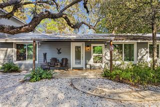 2563 Weeks AVE, Naples, FL 34112