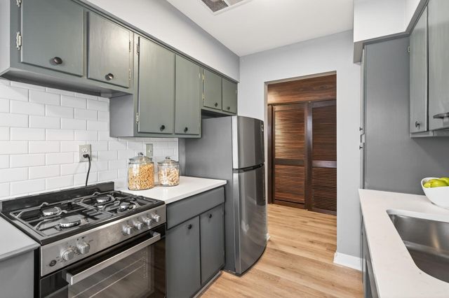 2341 Unity Avenue N, Golden Valley, MN 55422