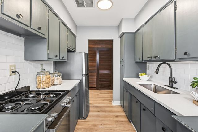 2341 Unity Avenue N, Golden Valley, MN 55422