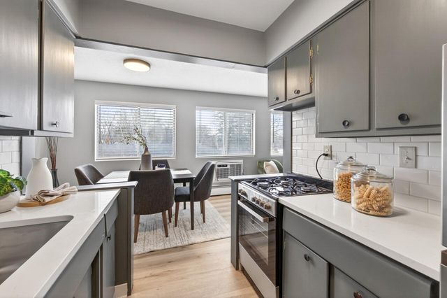 2341 Unity Avenue N, Golden Valley, MN 55422