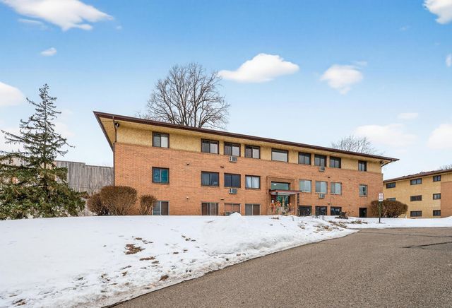 2341 Unity Avenue N, Golden Valley, MN 55422