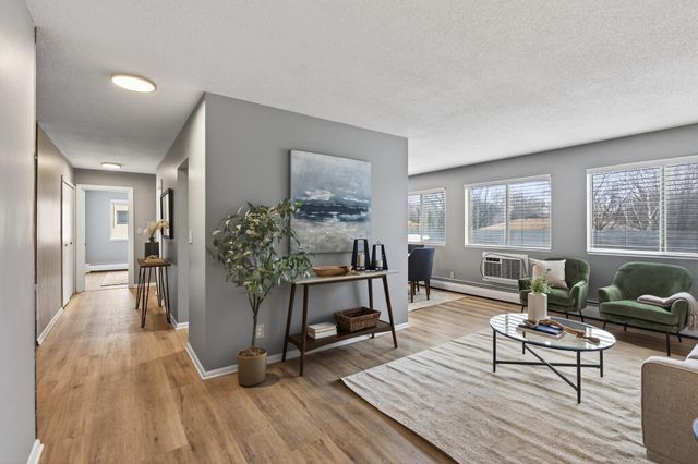 2341 Unity Avenue N, Golden Valley, MN 55422