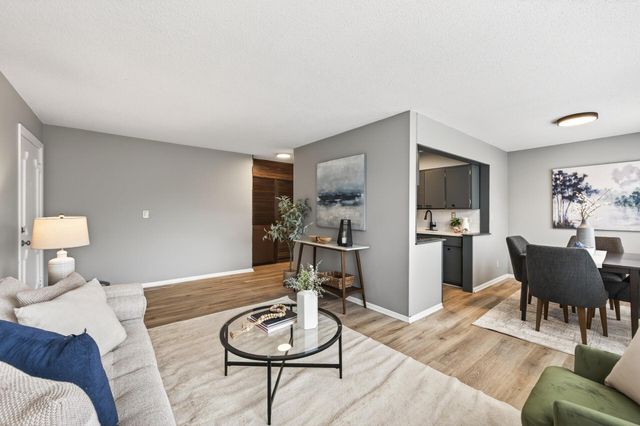 2341 Unity Avenue N, Golden Valley, MN 55422