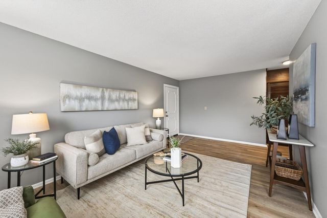 2341 Unity Avenue N, Golden Valley, MN 55422