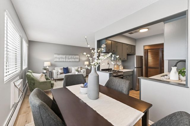 2341 Unity Avenue N, Golden Valley, MN 55422