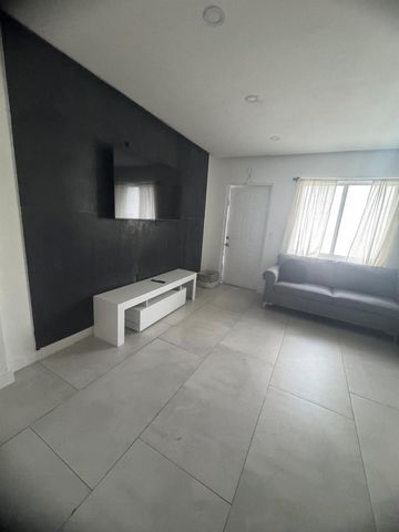 2201 Greene Street 2, Hollywood, FL 33020