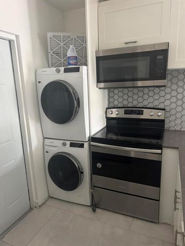 2201 Greene Street 2, Hollywood, FL 33020