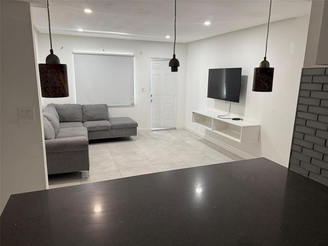 2201 Greene Street 2, Hollywood, FL 33020