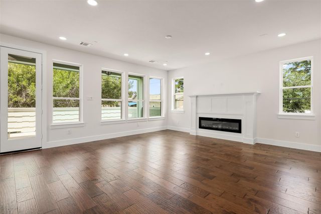 100 Cedar Lane, Seabrook, TX 77586