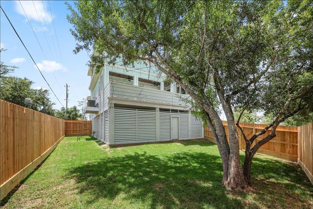100 Cedar Lane, Seabrook, TX 77586
