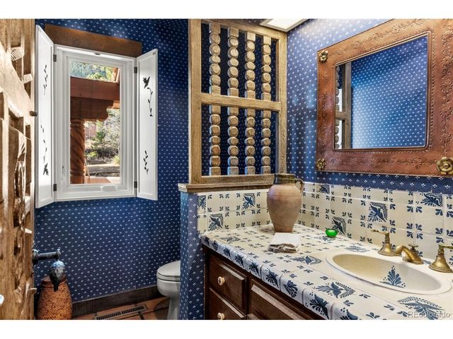 53 Upland Rd, Colorado Springs, CO 80906