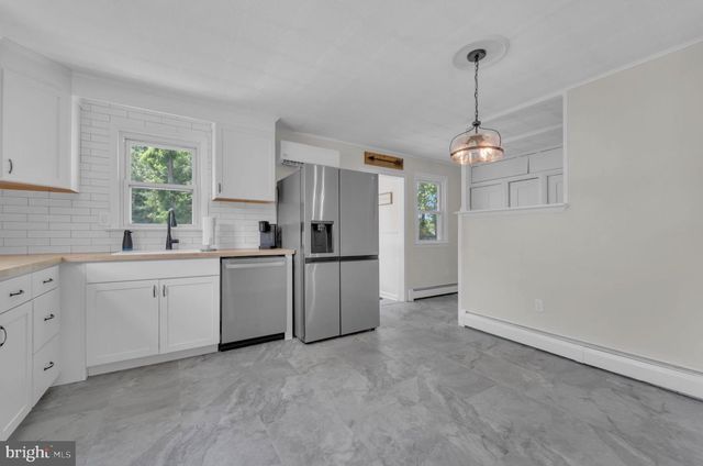 1181 BYRD DR, Woodbury, NJ 08096