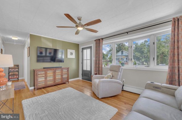 1181 BYRD DR, Woodbury, NJ 08096
