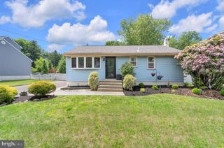 1181 BYRD DR, Woodbury, NJ 08096