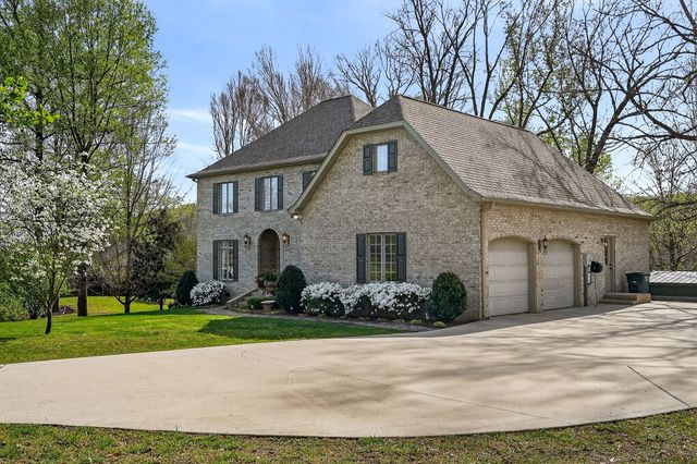 678 Oakland Dr, Sparta, TN 38583